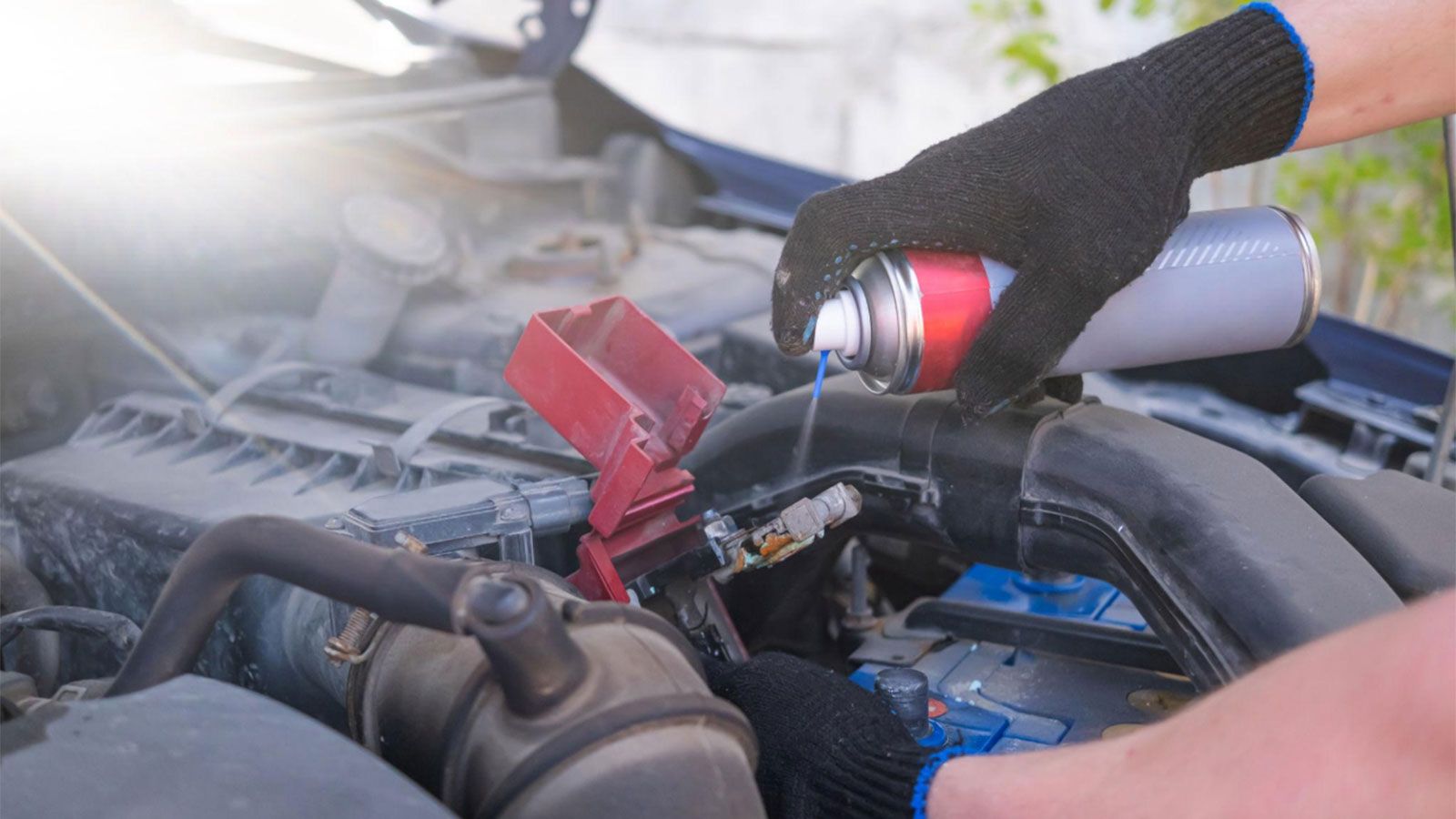 Μπαταρία αυτοκινήτου: Οι βασικοί λόγοι που αδειάζει και πώς να την προστατεύσεις